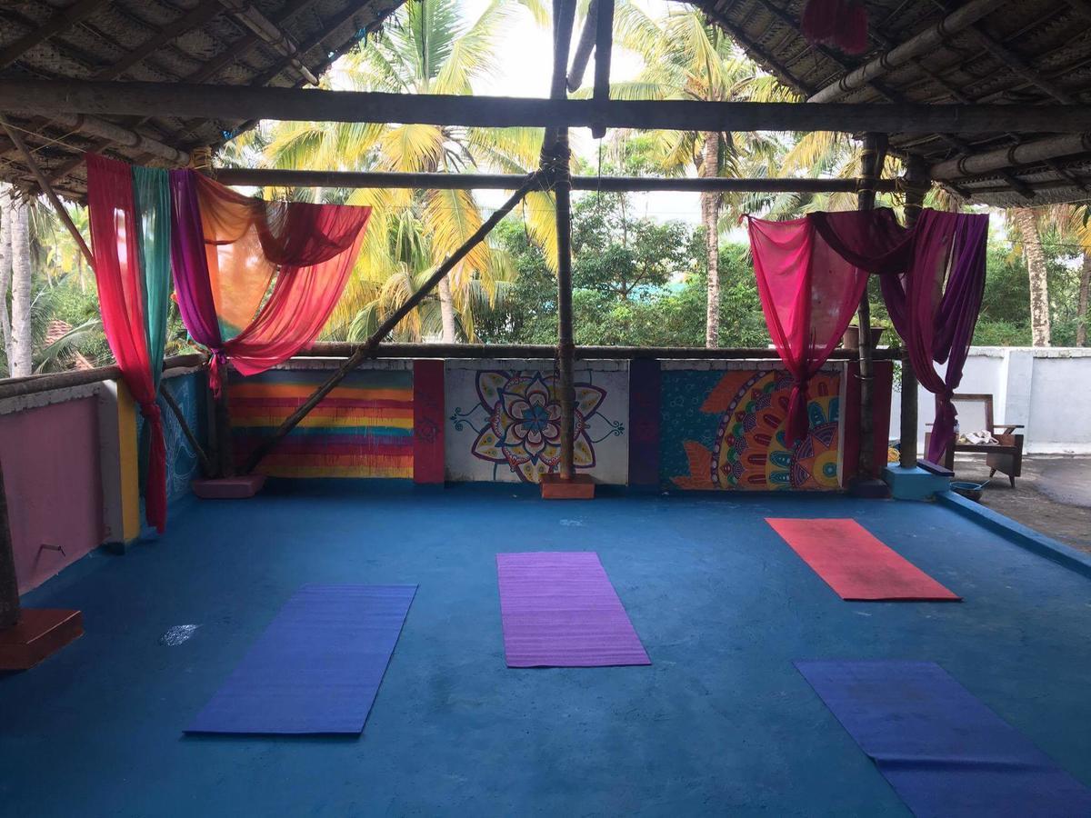 מלון ורקלה Mk Gardens Surf & Yoga House מראה חיצוני תמונה